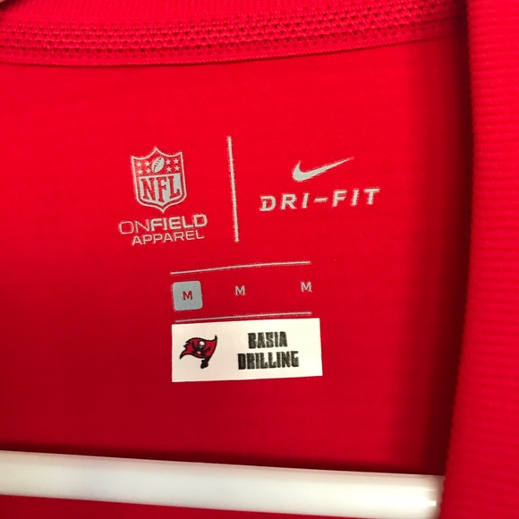 Men’s TB Bucs Nike Sideline Performance Pullover - Picture 4 of 8